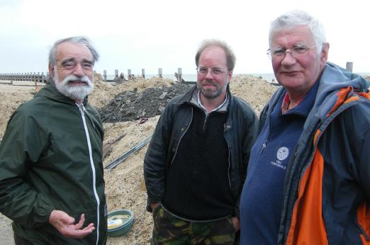 Russell Coope, Simon Parfitt and Peter Norton at Happisburgh 8.6.2010